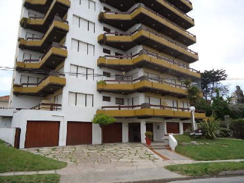 Alquilo Departamento Canciller 2do C en Villa Gesell zona Centro Comercial a 100 Mts de la Playa 