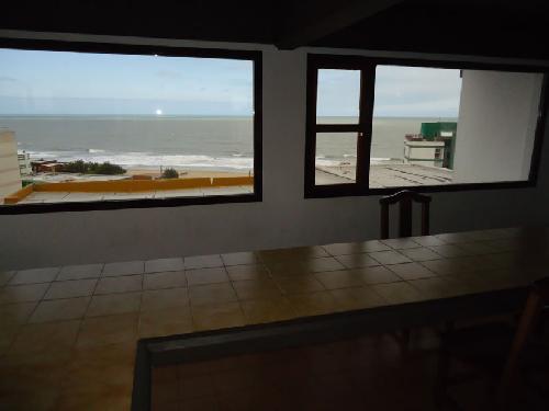 Alquilo Departamento Canciller 2do C en Villa Gesell zona Centro Comercial a 100 Mts de la Playa