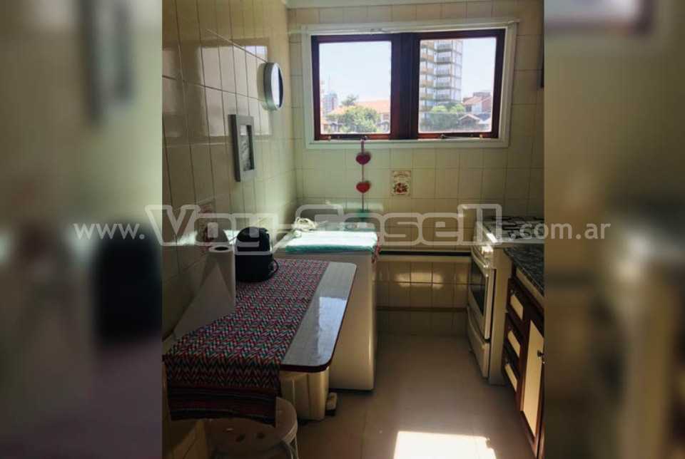 Alquilo Departamento Canciller 2do C en Villa Gesell zona Centro Comercial a 100 Mts de la Playa 