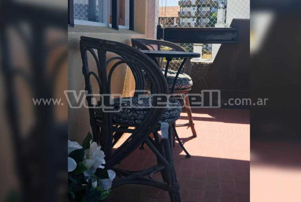 Alquilo Departamento Canciller 2do C en Villa Gesell zona Centro Comercial a 100 Mts de la Playa