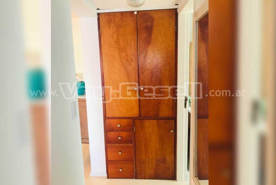 Alquilo Departamento Canciller 2do C en Villa Gesell zona Centro Comercial a 100 Mts de la Playa