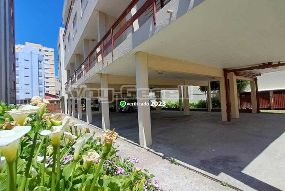 Alquilo Departamento Carubi 1A en Villa Gesell zona Centro Comercial a 100 Mts de la Playa