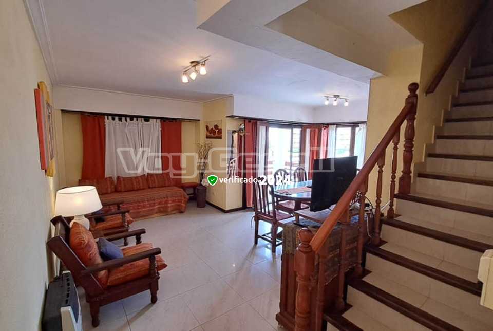 Alquilo Departamento Carubi 1A en Villa Gesell zona Centro Comercial a 100 Mts de la Playa 