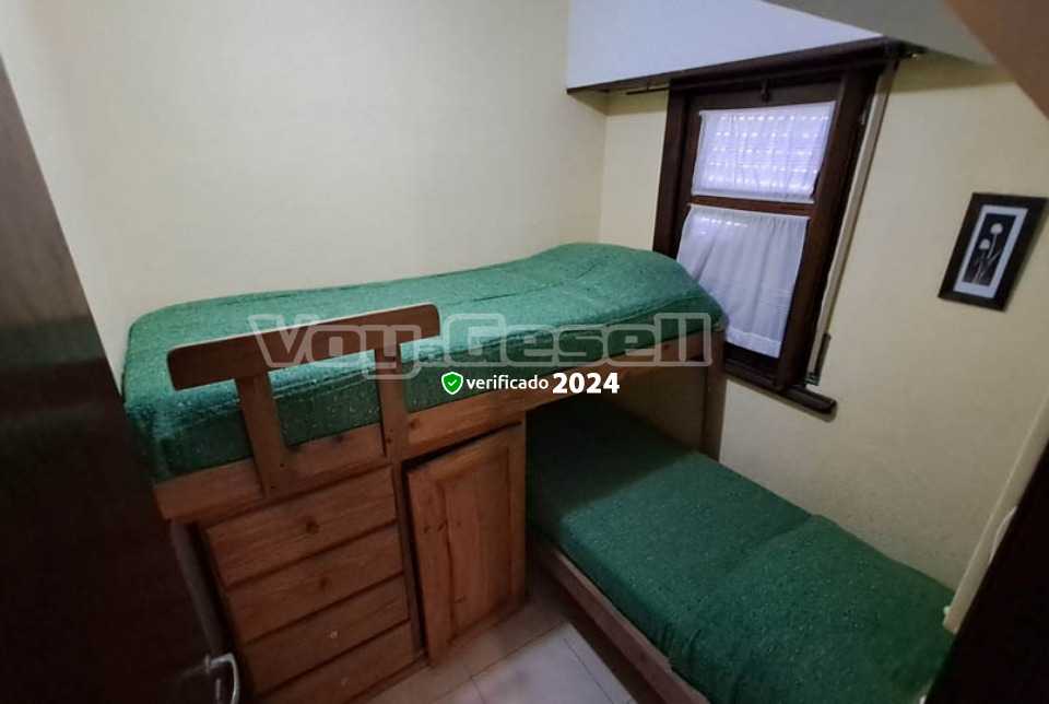 Alquilo Departamento Carubi 1A en Villa Gesell zona Centro Comercial a 100 Mts de la Playa 