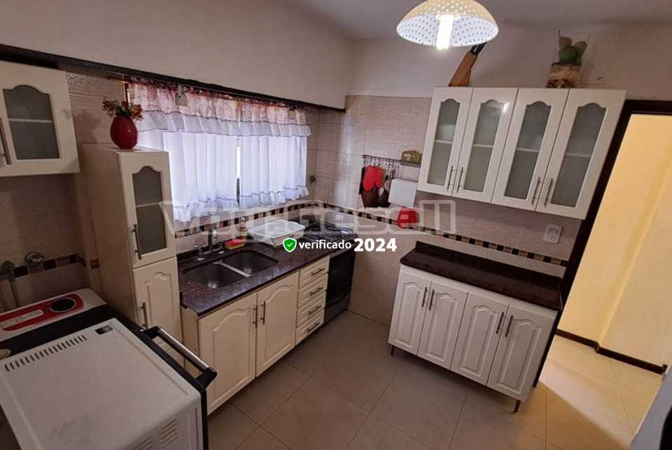 Alquilo Departamento Carubi 1A en Villa Gesell zona Centro Comercial a 100 Mts de la Playa 