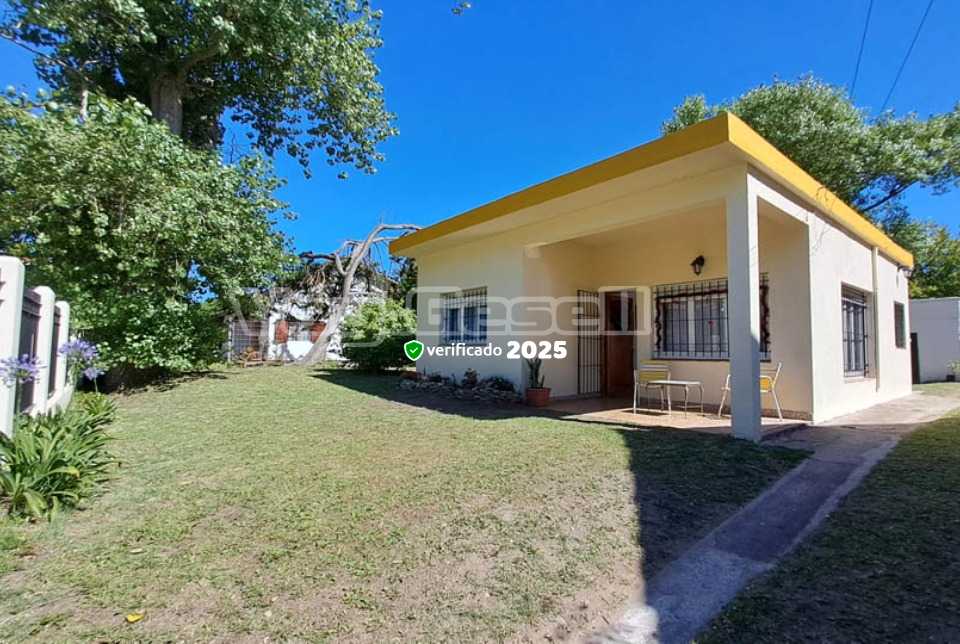 Alquilo Casa Casa 138 en Villa Gesell zona Sur a 260 Mts de la Playa 