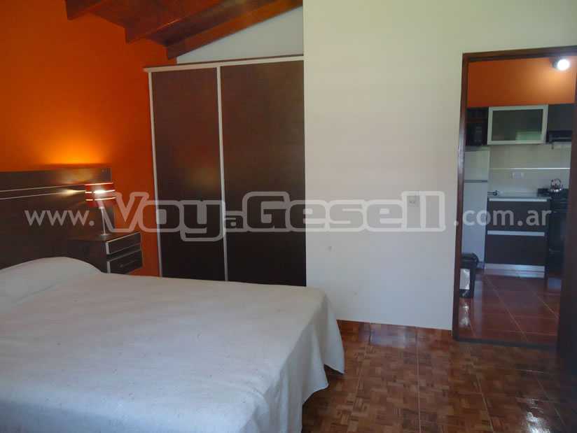 Alquilo Casa Casa 206 en Villa Gesell zona Barrio Norte a 550 Mts de la Playa