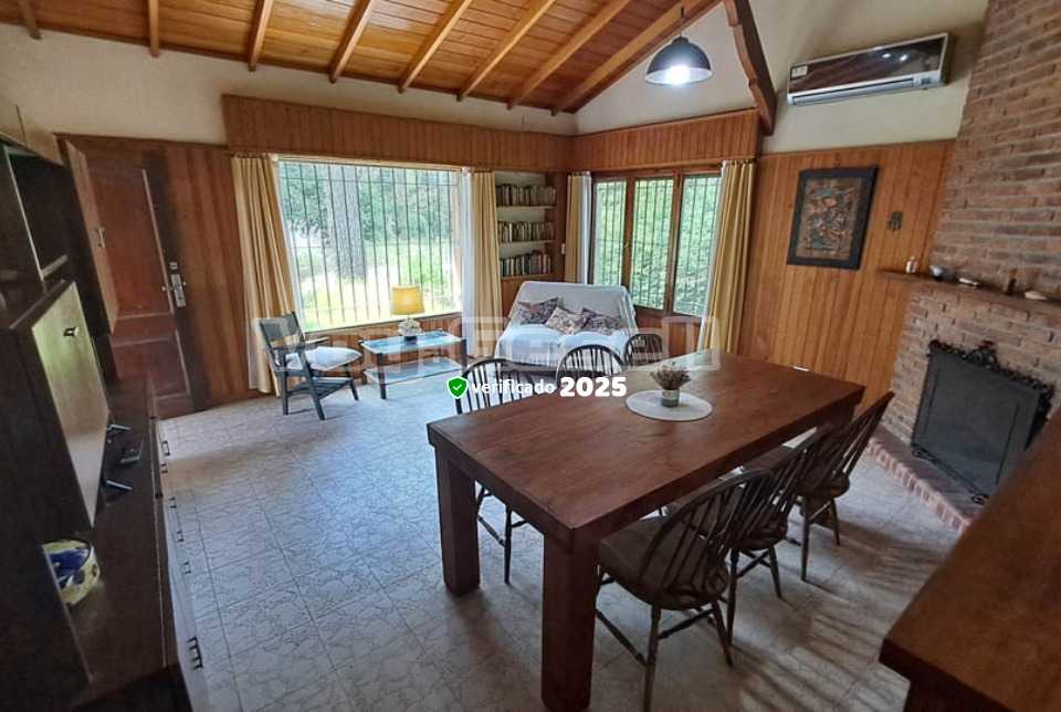 Alquilo Casa Casa 303 en Villa Gesell zona Barrio Norte a 1300 Mts de la Playa