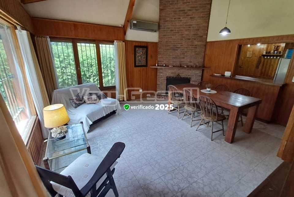 Alquilo Casa Casa 303 en Villa Gesell zona Barrio Norte a 1300 Mts de la Playa 