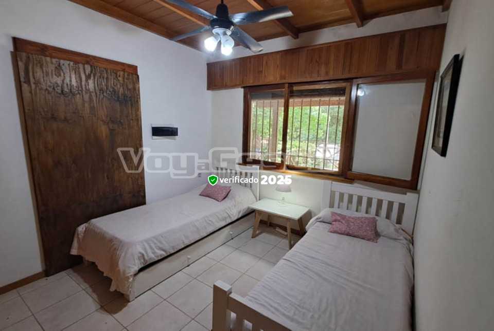 Alquilo Casa Casa 303 en Villa Gesell zona Barrio Norte a 1300 Mts de la Playa