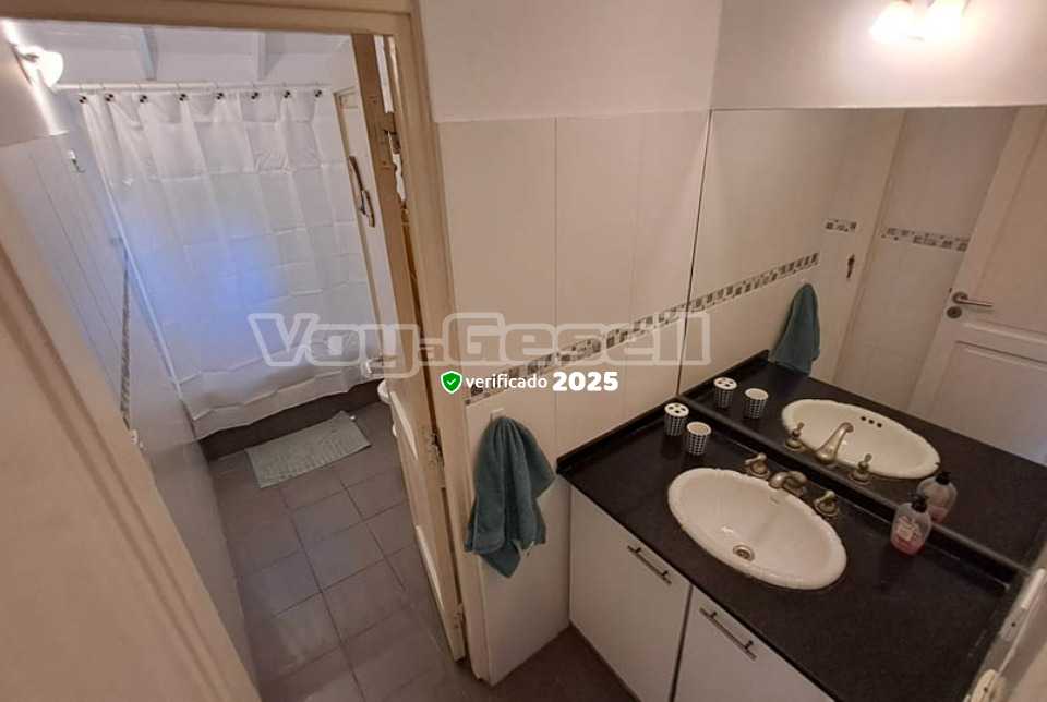 Alquilo Casa Casa 310bis en Villa Gesell zona Barrio Norte a 350 Mts de la Playa