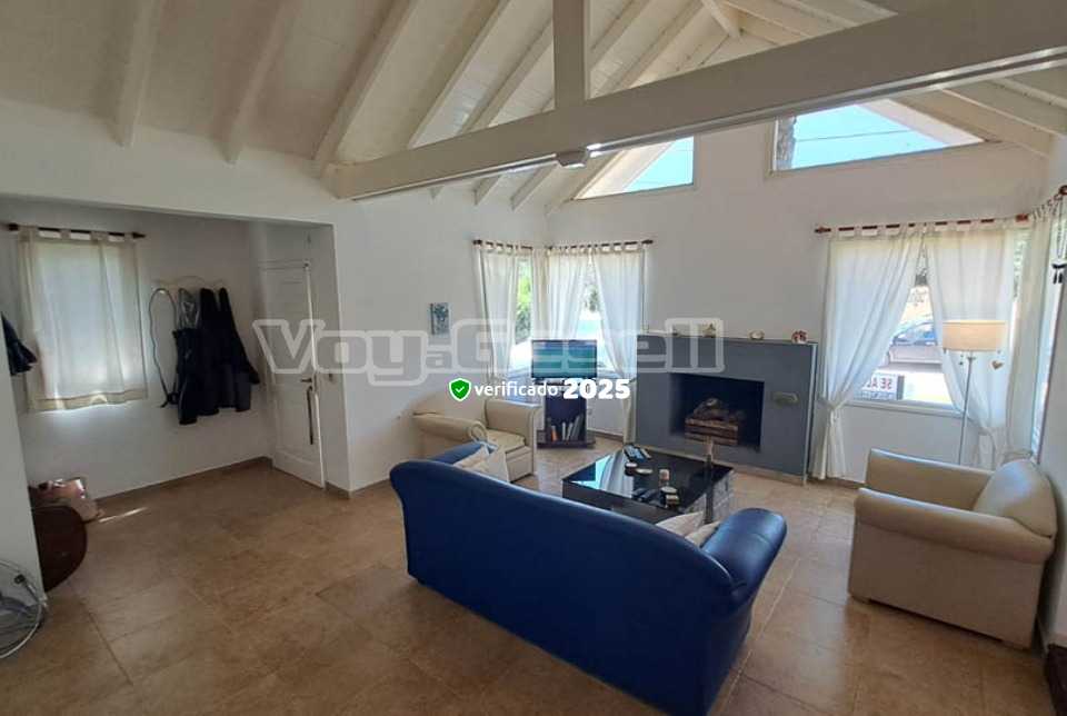 Alquilo Casa Casa 310bis en Villa Gesell zona Barrio Norte a 350 Mts de la Playa 