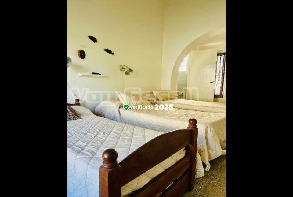 Alquilo Chalet La Casa Amarilla en Villa Gesell zona Centro Comercial a 200 Mts de la Playa