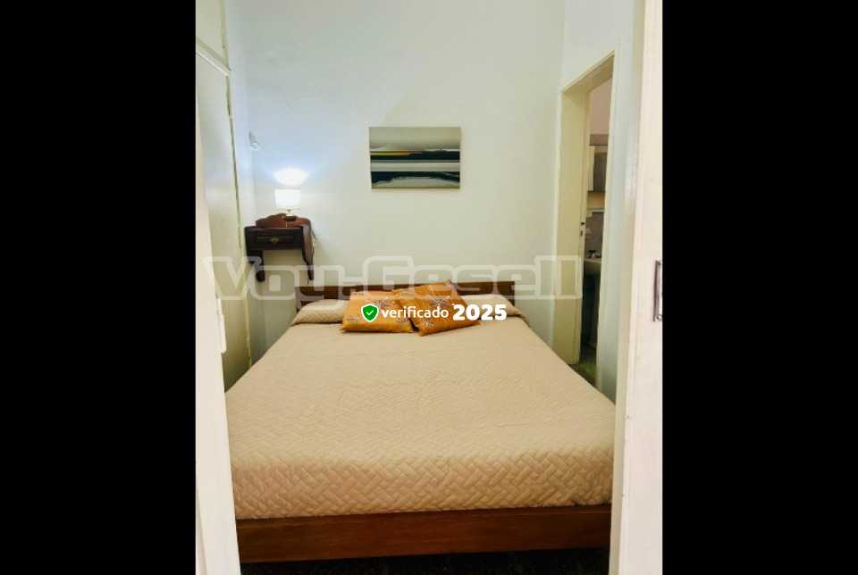 Alquilo Chalet La Casa Amarilla en Villa Gesell zona Centro Comercial a 200 Mts de la Playa 