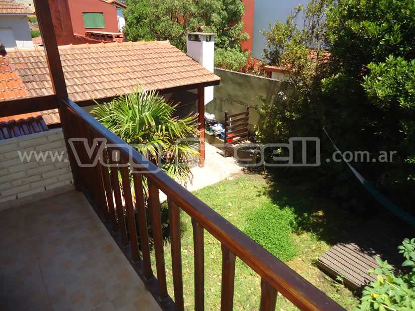 Alquilo Casa Casa Grande en Villa Gesell zona Sur a 150 Mts de la Playa