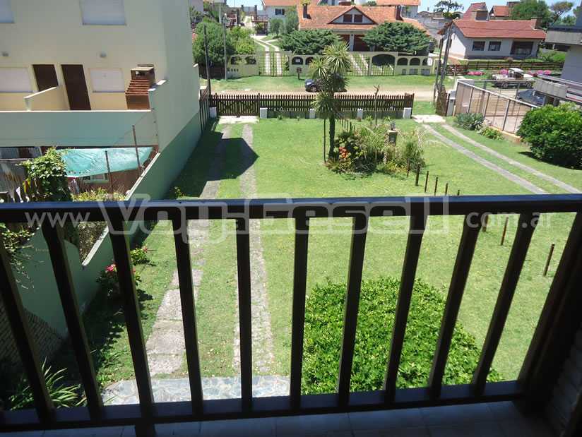 Alquilo Casa Casa Grande en Villa Gesell zona Sur a 150 Mts de la Playa