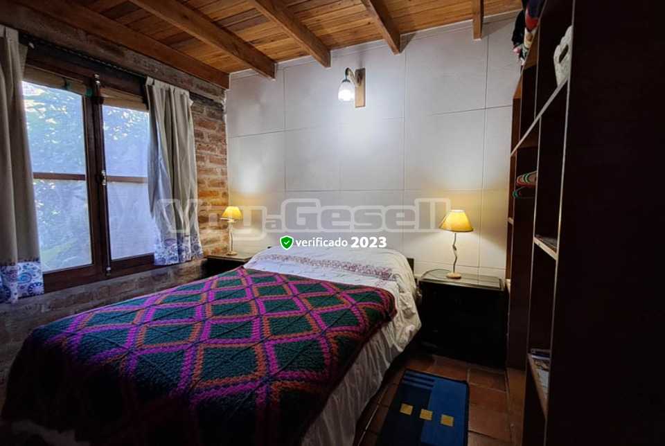 Alquilo Casa Cabaña Miriam en Villa Gesell zona Centro a 600 Mts de la Playa