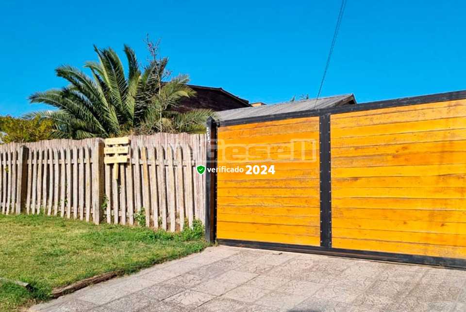 Alquilo Casa Casa Sol en Villa Gesell zona Centro a 1300 Mts de la Playa 