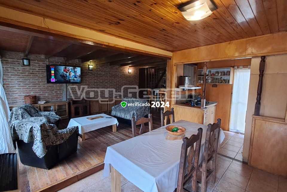 Alquilo Casa Casa Sol en Villa Gesell zona Centro a 1300 Mts de la Playa 