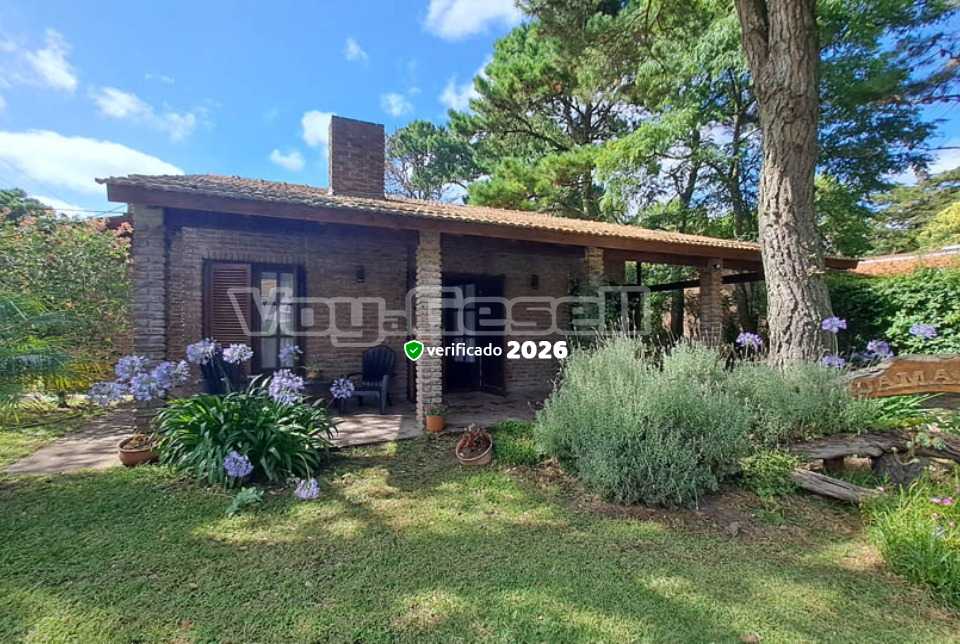 Chalet Aguamarina: Chalet en Villa Gesell zona Barrio Norte