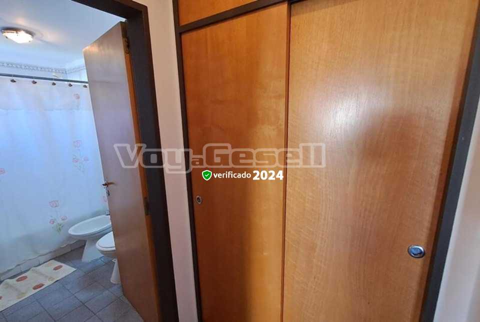 Alquilo Departamento El Chalten 2C en Villa Gesell zona Centro Comercial a 100 Mts de la Playa