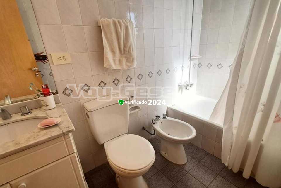 Alquilo Departamento El Chalten 2C en Villa Gesell zona Centro Comercial a 100 Mts de la Playa