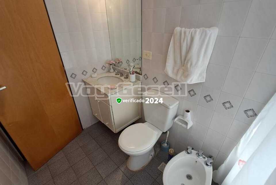 Alquilo Departamento El Chalten 2C en Villa Gesell zona Centro Comercial a 100 Mts de la Playa