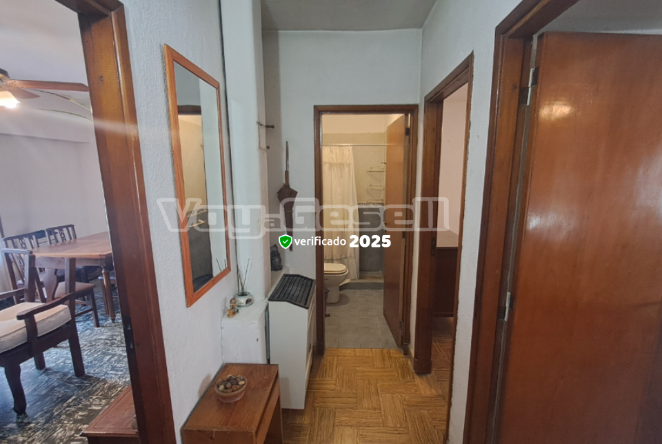 Alquilo Casa Chicha en Villa Gesell zona Centro a 900 mts de la Playa 