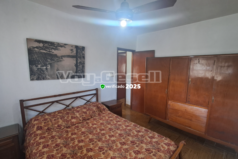 Alquilo Casa Chicha en Villa Gesell zona Centro a 900 mts de la Playa