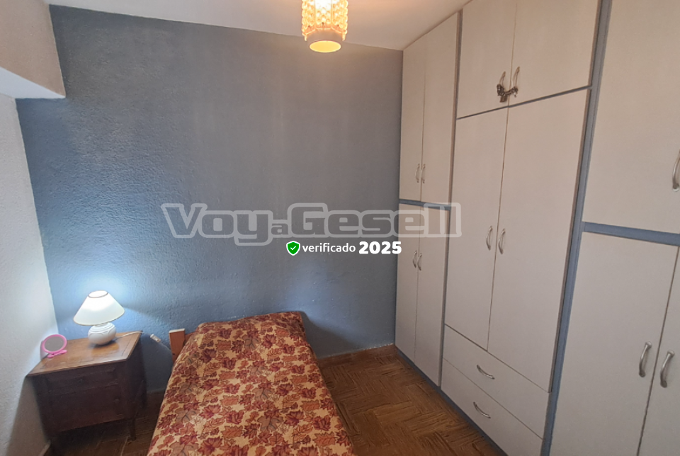 Alquilo Casa Chicha en Villa Gesell zona Centro a 900 mts de la Playa