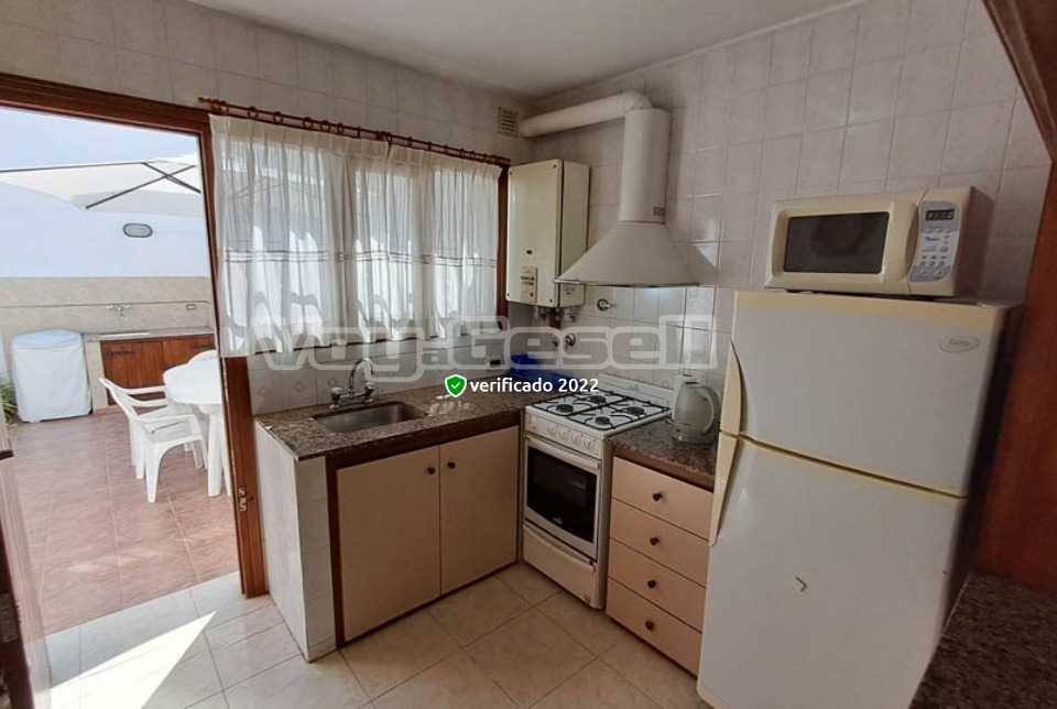 Alquilo Duplex Chrisdamar II Duplex 2 en Villa Gesell zona Centro a 200 Mts de la Playa 