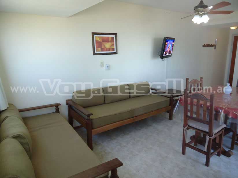 Alquilo Departamento Cielomar 36 en Villa Gesell zona Centro a 100 Mts de la Playa