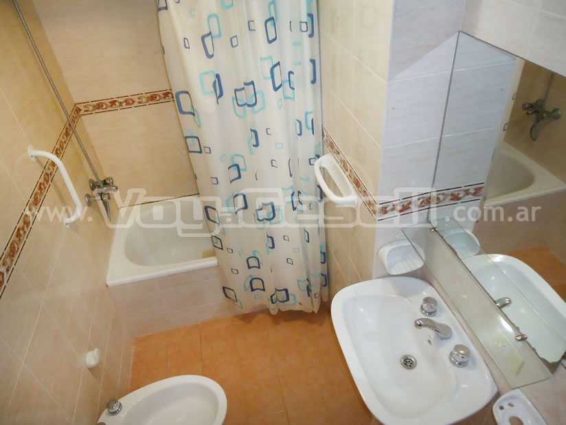 Alquilo Departamento Cielomar 37 en Villa Gesell zona Centro a 100 Mts de la Playa