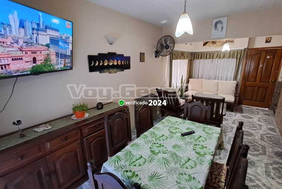 Alquilo Casa Clarisa  en Villa Gesell zona Sur a 400 Mts de la Playa 