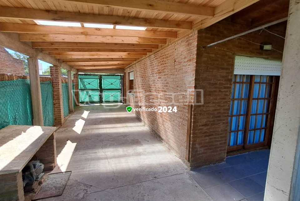 Alquilo Casa Clarisa  en Villa Gesell zona Sur a 400 Mts de la Playa 