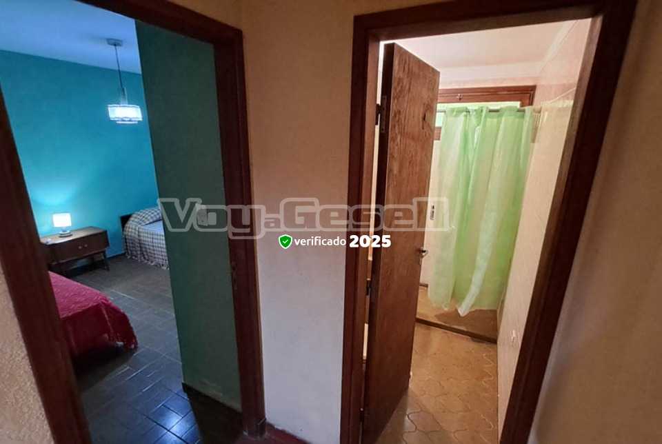 Alquilo Chalet Colibri en Villa Gesell zona Centro a 500 mts de la Playa 