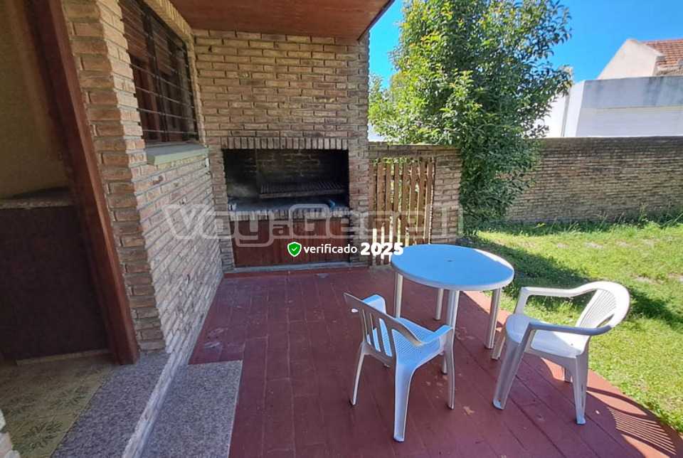 Alquilo Chalet Colibri en Villa Gesell zona Centro a 500 mts de la Playa
