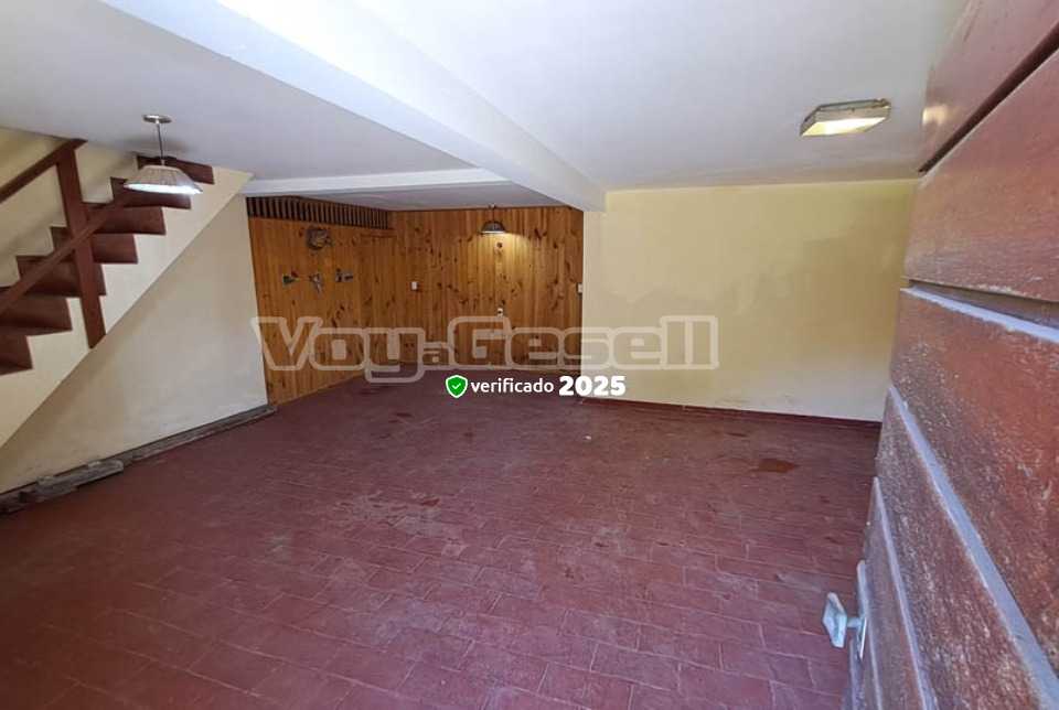 Alquilo Chalet Colibri en Villa Gesell zona Centro a 500 mts de la Playa 