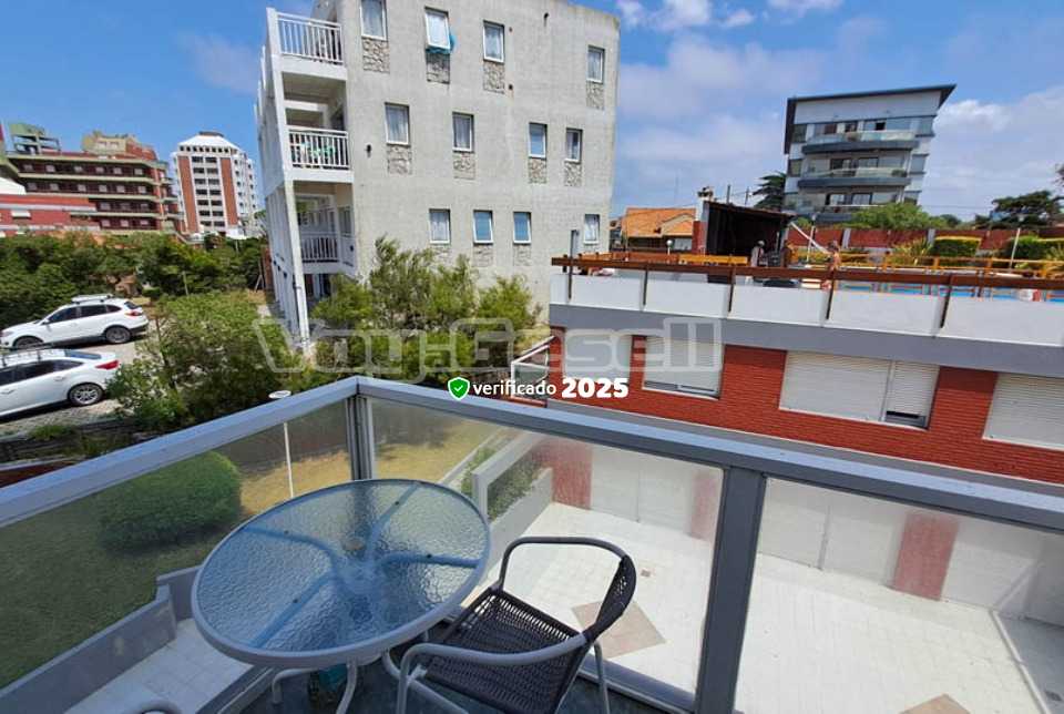 Alquilo Departamento Cielomar 2do 13 en Villa Gesell zona Centro a 80 Mts de la Playa 