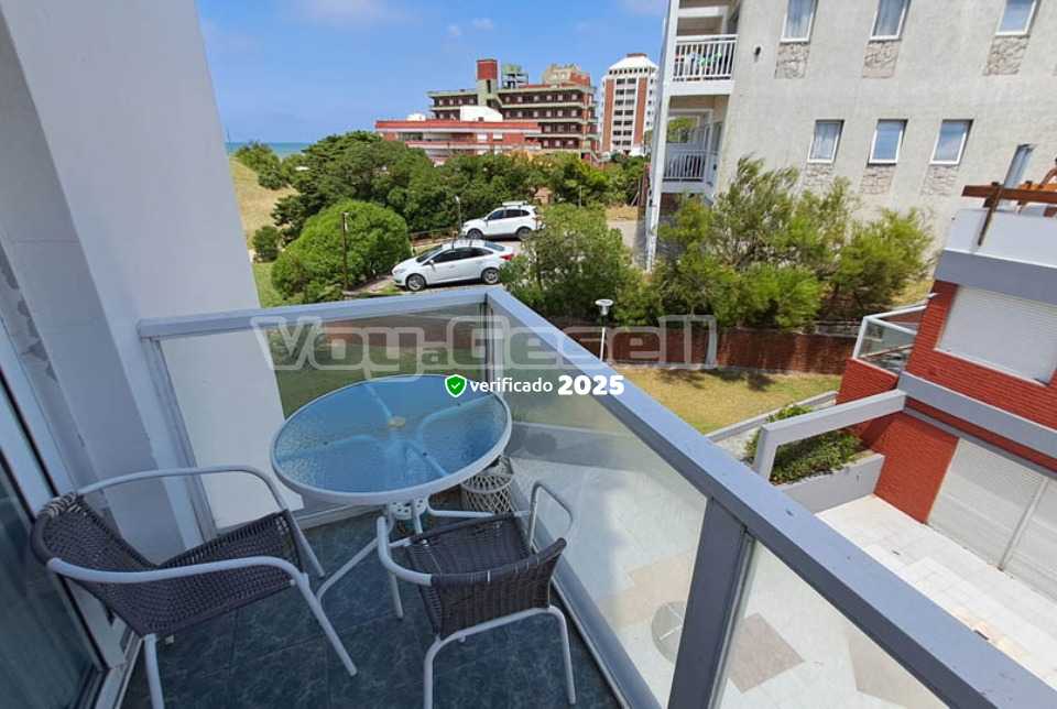 Alquilo Departamento Cielomar 2do 13 en Villa Gesell zona Centro a 80 Mts de la Playa 