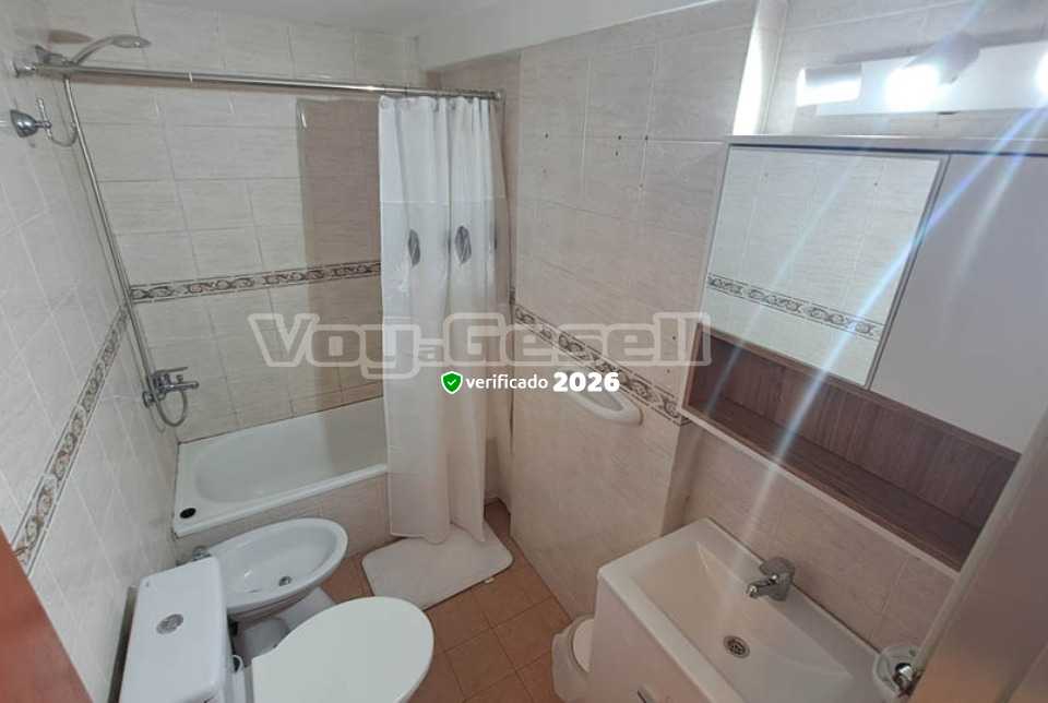 Alquilo Departamento Junto al Mar en Villa Gesell zona Centro a 80 Mts de la Playa