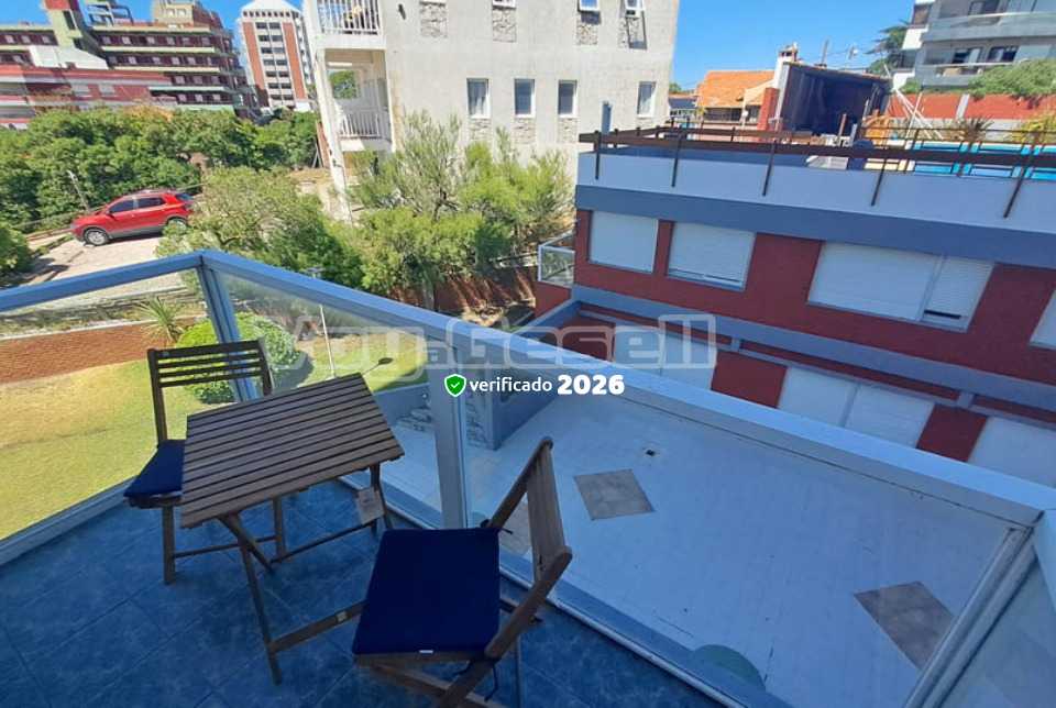 Alquilo Departamento Junto al Mar en Villa Gesell zona Centro a 80 Mts de la Playa