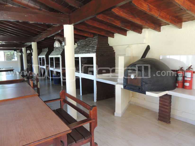 Alquilo Departamento Complejo Cristal depto en Villa Gesell zona Sur a 180 mts de la Playa