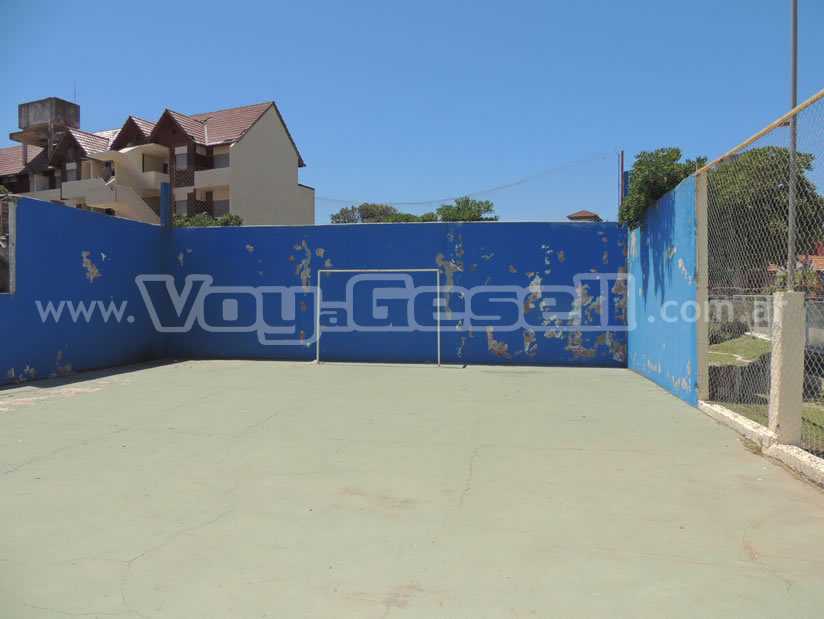 Alquilo Departamento Complejo Cristal depto en Villa Gesell zona Sur a 180 mts de la Playa