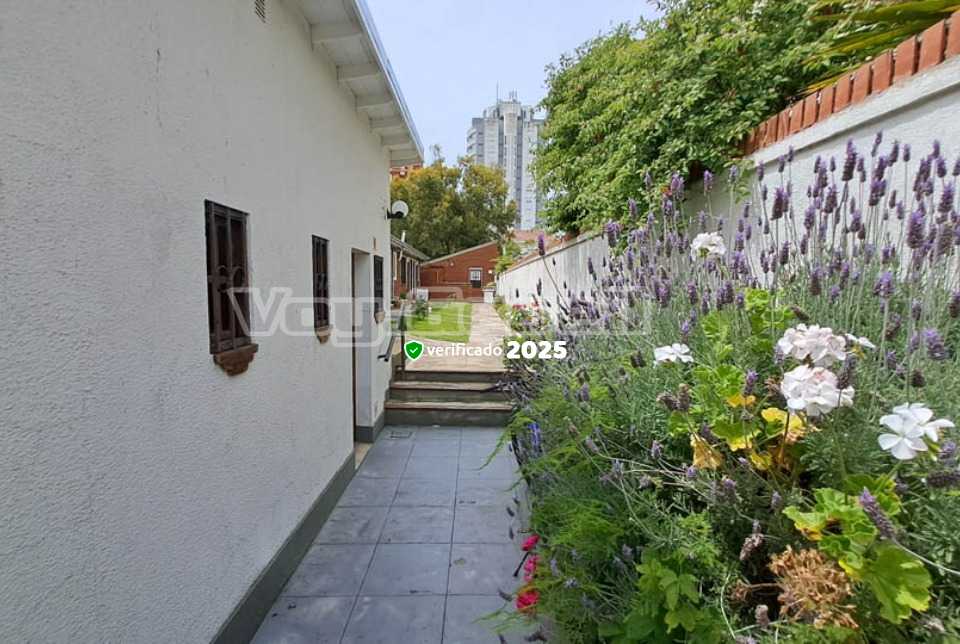 Alquilo Departamento Complejo Los Pinos en Villa Gesell zona Centro Comercial a 250 mts de la Playa 