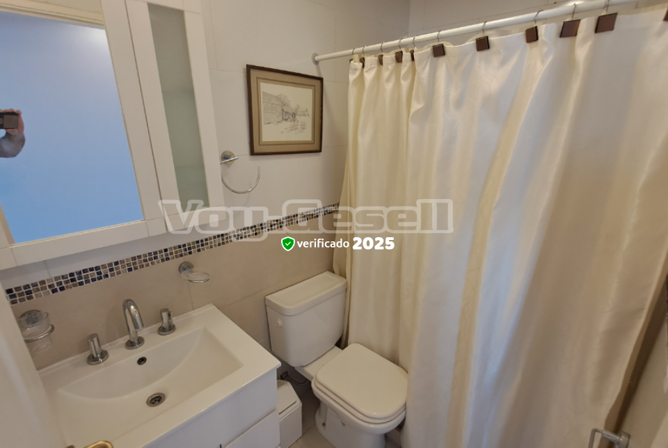 Alquilo Departamento Contra Viento y Marea 8 en Villa Gesell zona Sur a 20 mts de la Playa 