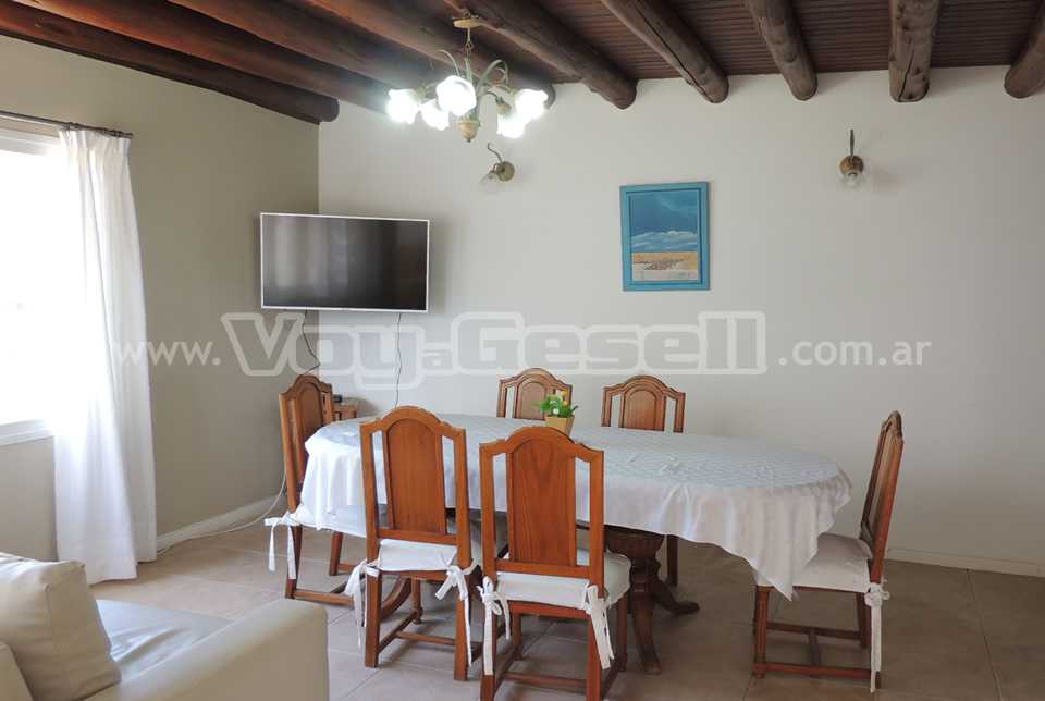 Alquilo Duplex Contra Viento y Marea 7 en Villa Gesell zona Sur a 80 Mts de la Playa 