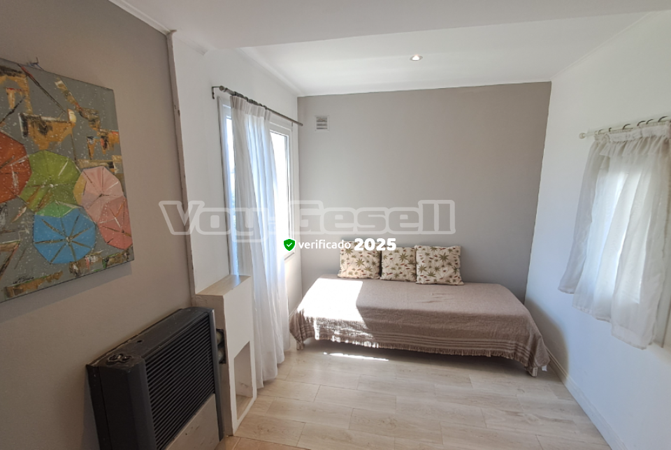 Alquilo Duplex Contra Viento y Marea 7 en Villa Gesell zona Sur a 80 Mts de la Playa 