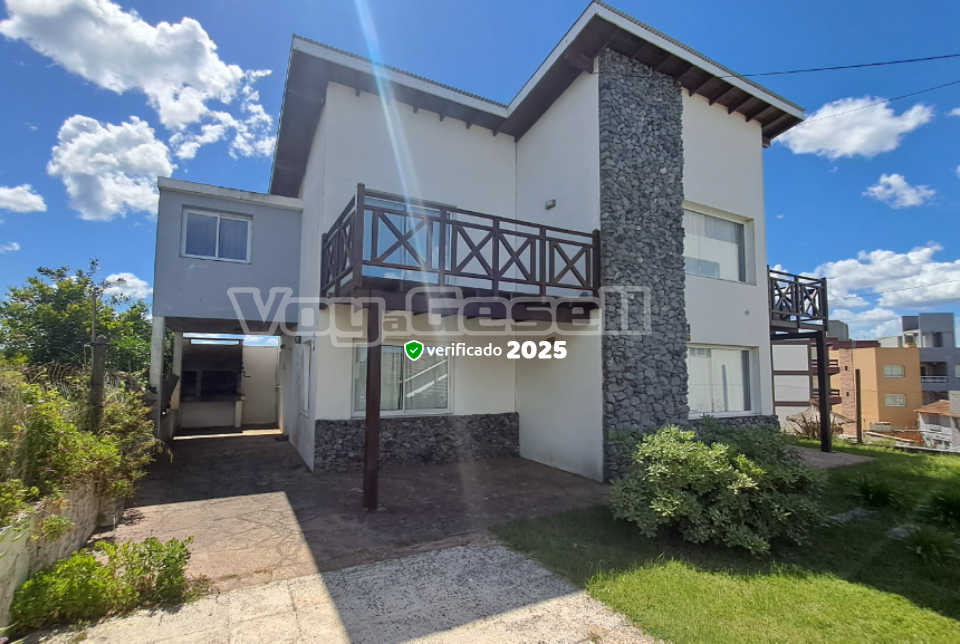 Contra Viento y Marea 7: Duplex en Villa Gesell zona Sur