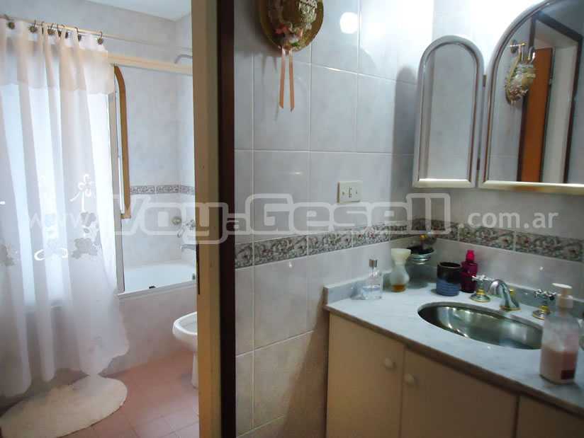 Alquilo Departamento Coronado VI 7A en Villa Gesell zona Sur a 94 Mts de la Playa